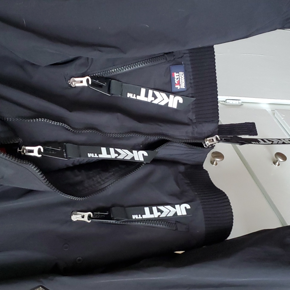 Jacket - Picture 11 of 11